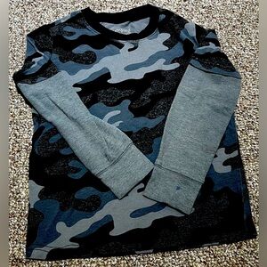 Unisex long sleeve camo tshirt. Size 6. Jumping Beans